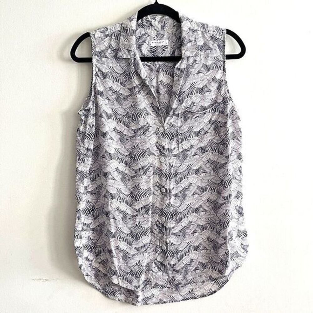 Equipment Femme Sleeveless Silk Blouse Womens S Allover Leaf Print Button Front